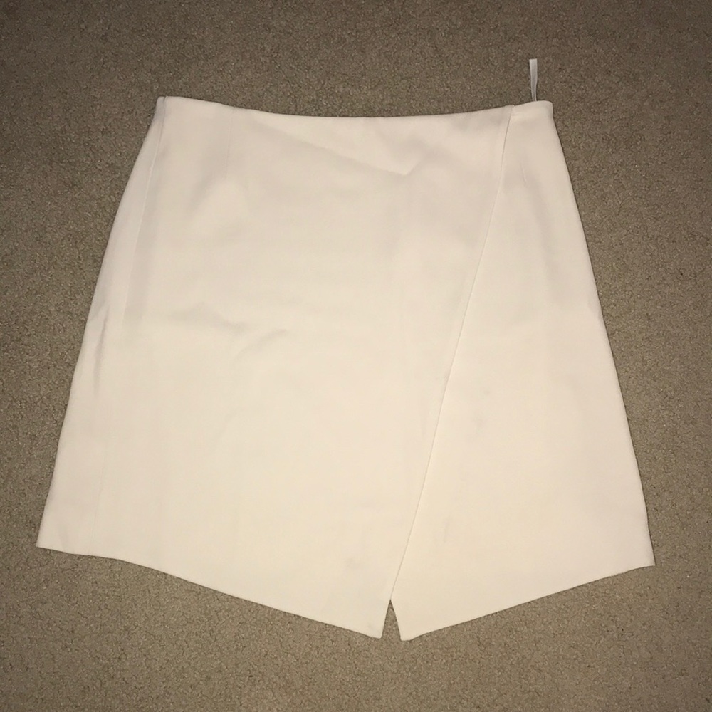 Aritzia babaton crepe asymmetrical skirt!